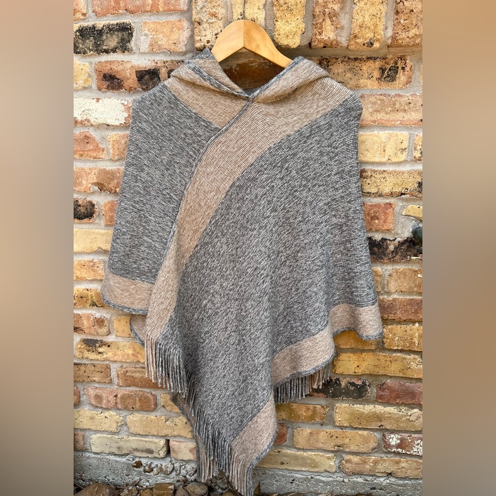 Knitted Poncho OS